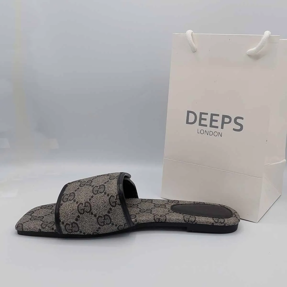 GLAD OPEN TOE FLAT SLIDER SANDALS