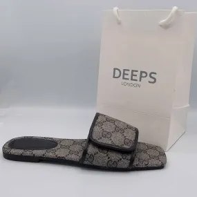 GLAD OPEN TOE FLAT SLIDER SANDALS