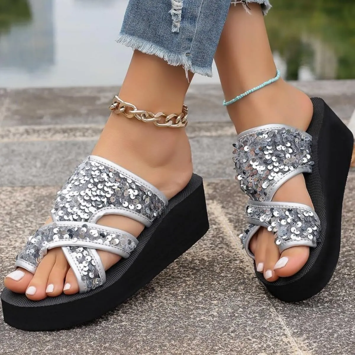 Women's Comfortable Breathable Mesh Flip Flops,Non Slip Summer Flats Beach Sandals,Stylish Hollow Beach Walking Flip Flop Heels
